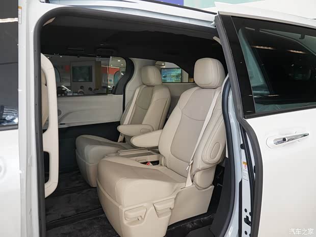 广汽丰田 赛那SIENNA 2021款 2.5L混动 豪华版