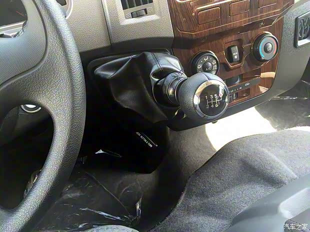 蘇州金龍 海格H6C 2016款 2.8T柴油版SC28R143.1Q5A 蘇州金龍 海格H6C 2016款 2.8T柴油版SC28R143.1Q5A