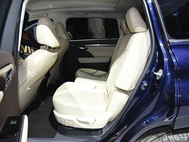 广汽丰田 汉兰达 2022款 双擎 2.5L 基本型