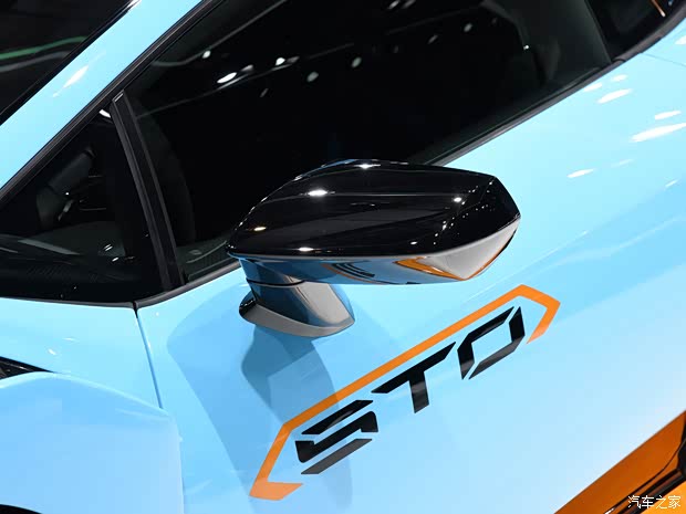 蘭博基尼 Huracán 2021款 Huracán STO