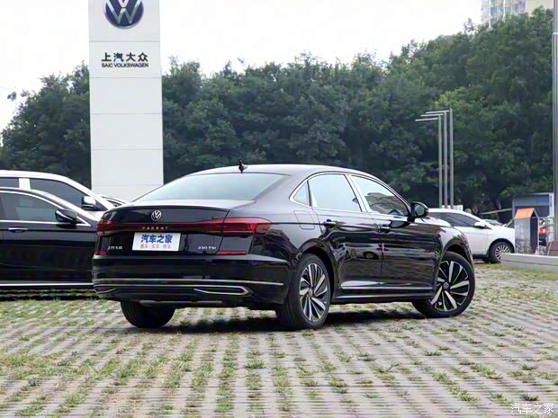 上汽大众 帕萨特 2022款 330TSI 星空精英版