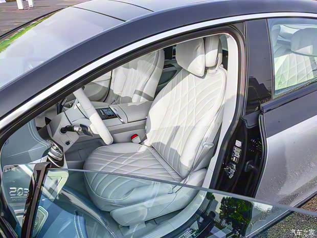 梅赛德斯-EQ 奔驰EQS 2021款 580 4MATIC AMG Line 梅赛德斯-EQ 奔驰EQS 2021款 580 4MATIC AMG Line