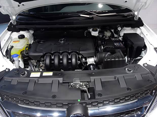 东风乘用车 东风风神AX3 2016款 1.5L 自动尊酷型