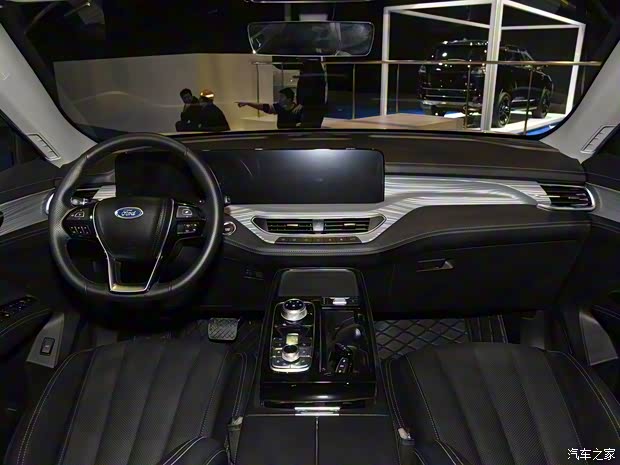 江鈴福特 領(lǐng)裕 2021款 5座基本型