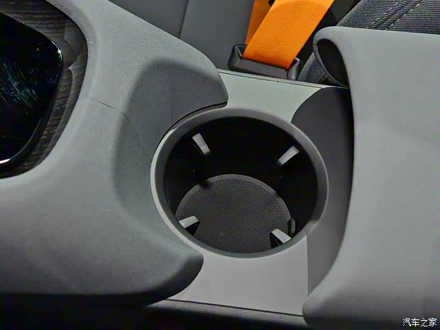 Polestar Polestar 2 2021款 雙電機(jī)長(zhǎng)續(xù)航