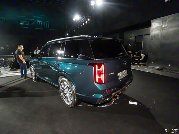 广汽乘用车 传祺GS8 2022款 混动版 基本型 广汽乘用车 传祺GS8 2022款 混动版 基本型