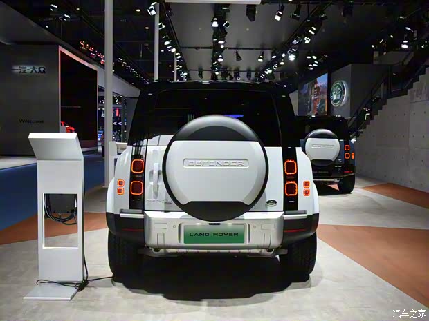 路虎(进口) 路虎卫士新能源 2022款 110 P400e