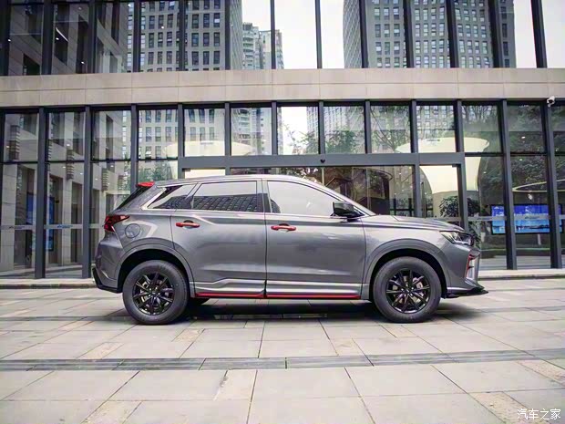 SWM斯威汽車 鋼鐵俠 2021款 1.5T 自動(dòng)星耀版