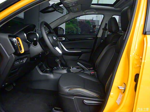 东风乘用车 东风风神AX4 2017款 基本型 东风乘用车 东风风神AX4 2017款 基本型