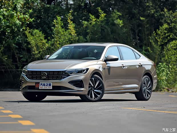 上汽大众 帕萨特 2022款 380TSI 豪华版 上汽大众 帕萨特 2022款 380TSI 豪华版