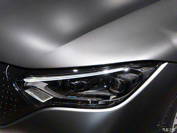 梅赛德斯-EQ 奔驰EQE 2022款 350 AMG Line Edition 1 欧洲版