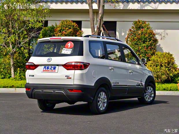 福汽新龍馬 啟騰V60 2017款 1.5L 豪華型