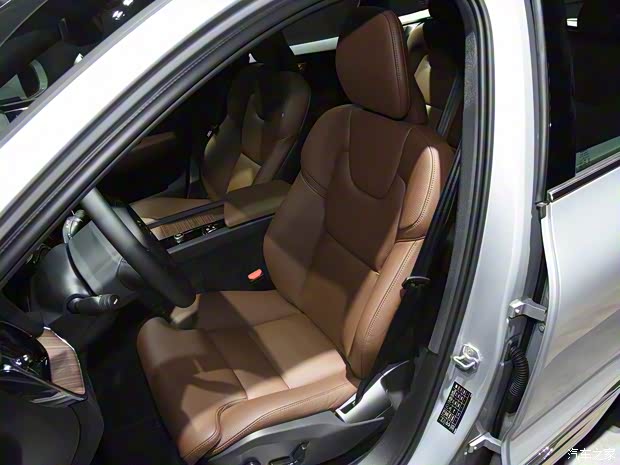 沃爾沃亞太 沃爾沃XC60 2022款 基本型低配