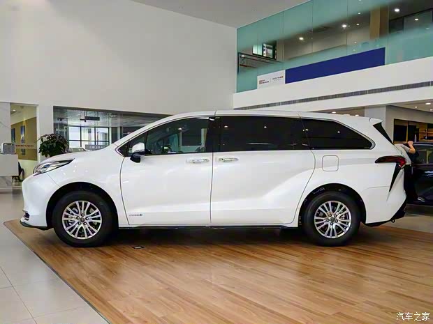 广汽丰田 赛那SIENNA 2021款 2.5L混动 豪华版 广汽丰田 赛那SIENNA 2021款 2.5L混动 豪华版