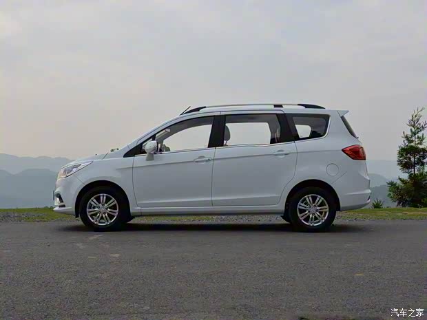 濰柴汽車 英致737 2015款 1.5L 手動豪華導航版 濰柴汽車 英致737 2015款 1.5L 手動豪華導航版