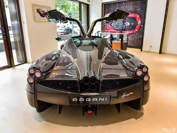 帕加尼 Huayra 2016款 Dinastia 特別版