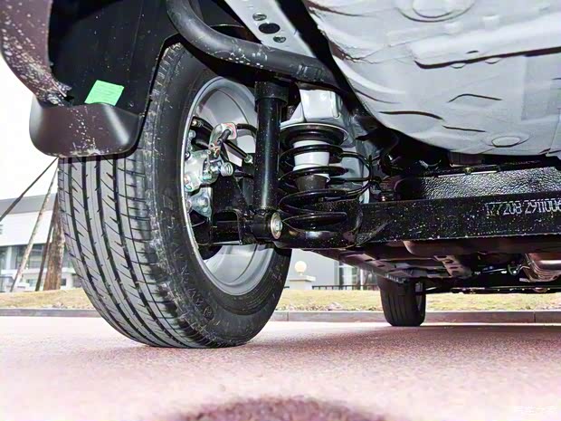 北汽银翔 北汽幻速S5 2017款 1.3T 手动尊贵型