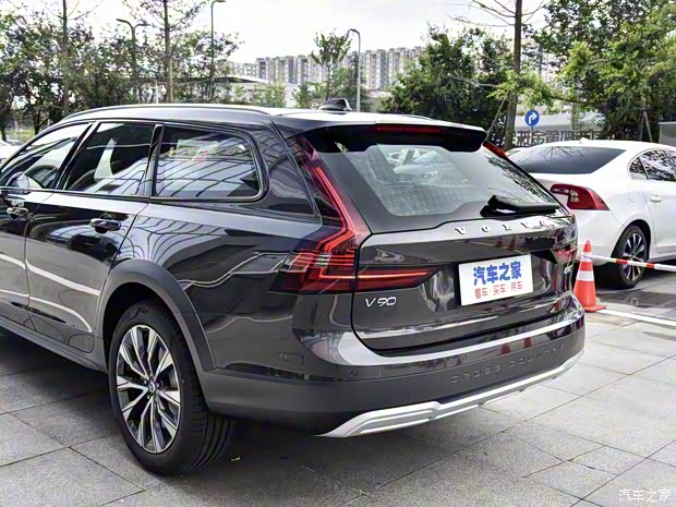 沃爾沃(進(jìn)口) 沃爾沃V90 2021款 Cross Country B5 AWD 智遠(yuǎn)版