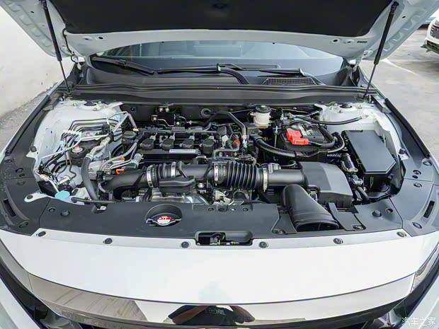 广汽本田 雅阁 2022款 260TURBO 幻夜·尊贵版 广汽本田 雅阁 2022款 260TURBO 幻夜·尊贵版