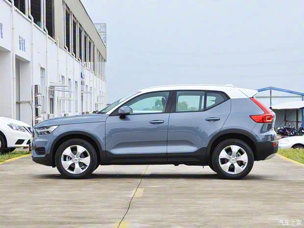 沃尔沃亚太 沃尔沃XC40 2022款 T3 智行时尚版 沃尔沃亚太 沃尔沃XC40 2022款 T3 智行时尚版