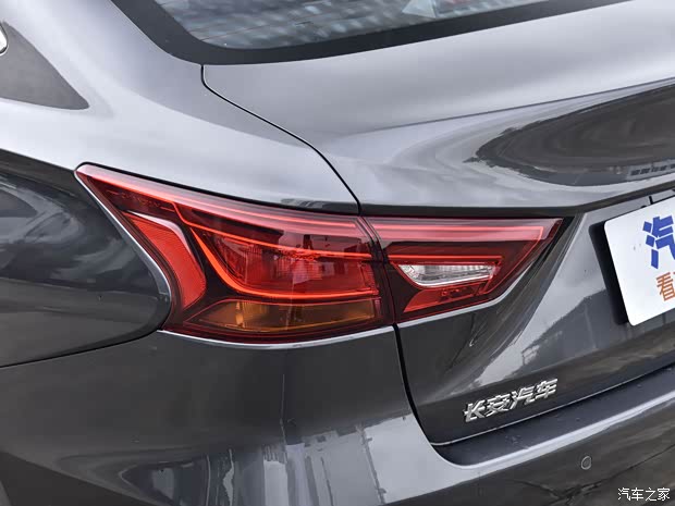 长安汽车 锐程CC 2022款 1.5T 自动豪华型