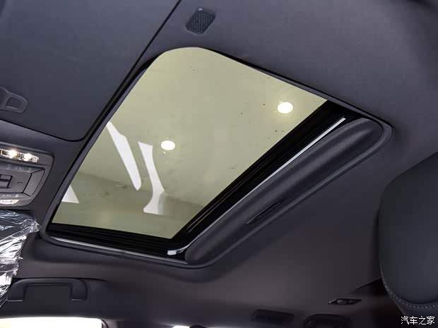 广汽丰田 赛那SIENNA 2021款 2.5L混动 尊贵版 广汽丰田 赛那SIENNA 2021款 2.5L混动 尊贵版