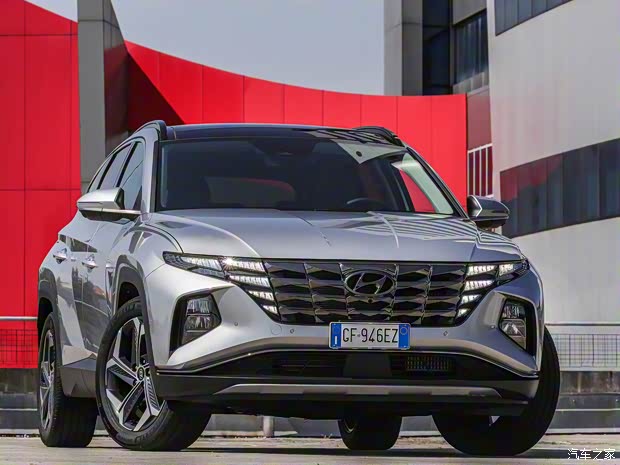 现代(进口) 途胜新能源(进口) 2022款 Plug-in Hybrid 欧洲版 现代(进口) 途胜新能源(进口) 2022款 Plug-in Hybrid 欧洲版