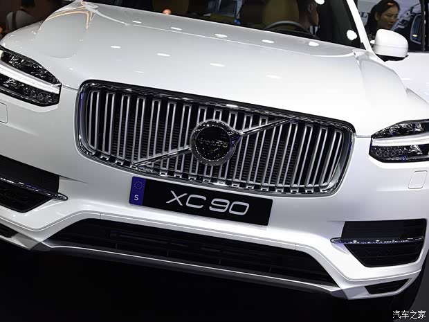 沃尔沃(进口) 沃尔沃XC90新能源 2018款 E驱混动 T8 智尊版 7座 沃尔沃(进口) 沃尔沃XC90新能源 2018款 E驱混动 T8 智尊版 7座