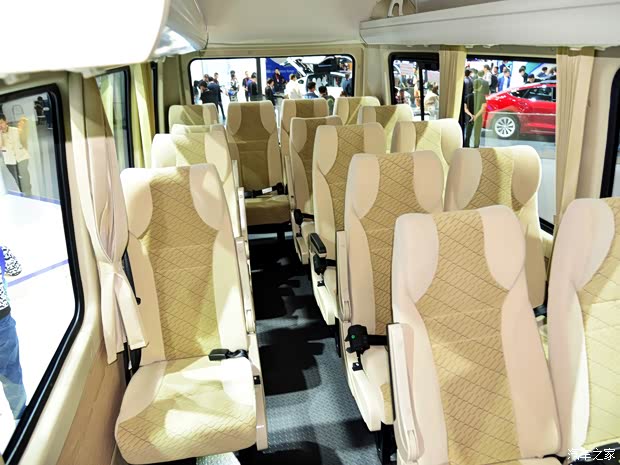 南京依維柯 寶迪 2016款 3.0T-A42尊享版高頂F1C