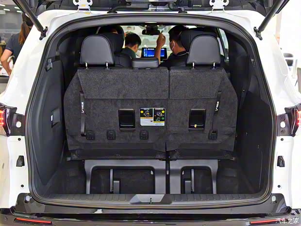 广汽丰田 赛那SIENNA 2021款 2.5L混动 尊贵版