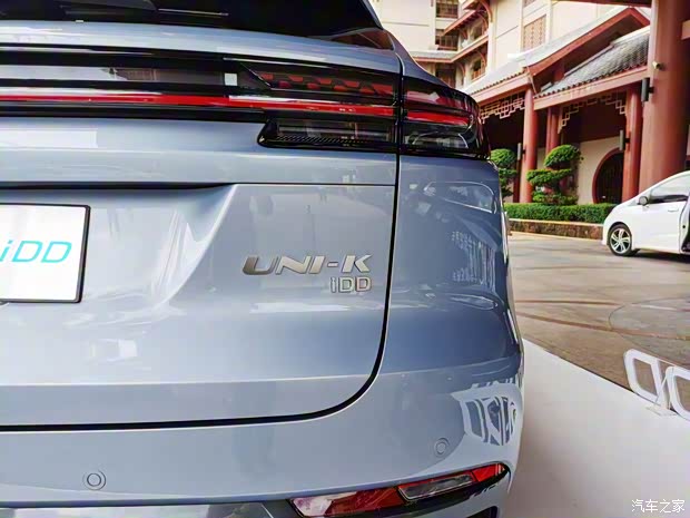 长安汽车 长安UNI-K新能源 2021款 iDD 插电混动版 长安汽车 长安UNI-K新能源 2021款 iDD 插电混动版