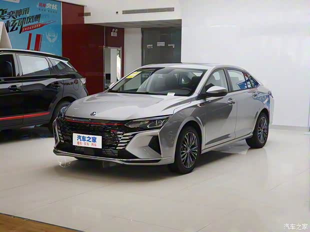 东风乘用车 奕炫MAX 2021款 1.5T 超能型爸版