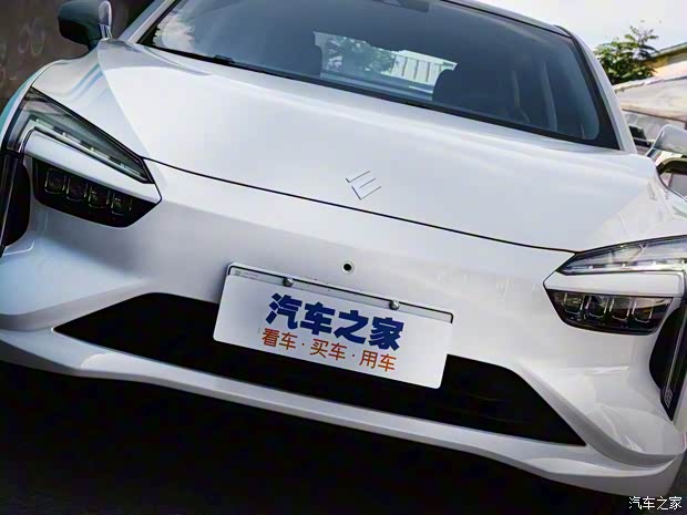 雷諾 江鈴集團(tuán) 羿 2021款 450km 光耀豪華 雙電機(jī)版