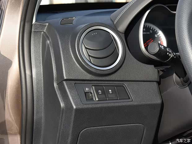 一汽奔腾 奔腾X40 2017款 1.6L 手动豪华型