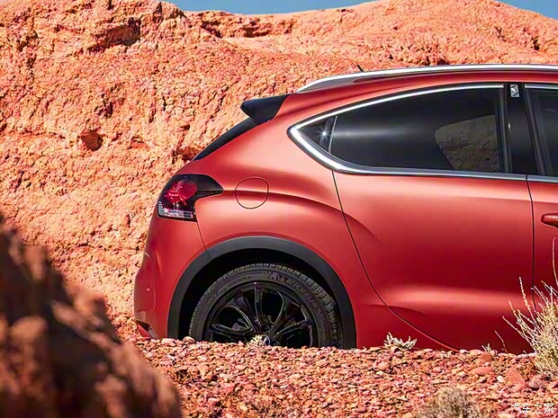 雪鐵龍(進(jìn)口) DS 4 2017款 Terre Rouge edition 雪鐵龍(進(jìn)口) DS 4 2017款 Terre Rouge edition