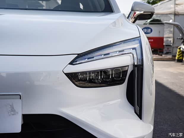 雷諾 江鈴集團(tuán) 羿 2021款 450km 光耀豪華 雙電機(jī)版