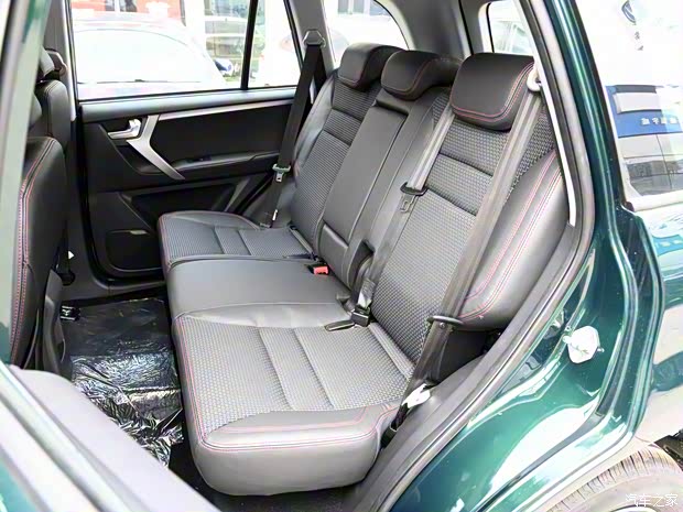 奇瑞汽车 瑞虎3 2022款 经典版 1.5L 手动豪华型 奇瑞汽车 瑞虎3 2022款 经典版 1.5L 手动豪华型