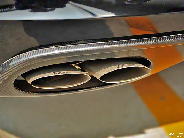 賓利 歐陸 2015款 4.0T GT3-R