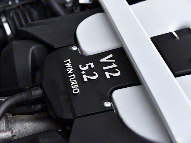 阿斯顿·马丁 阿斯顿·马丁DB11 2016款 5.2T 首发版 阿斯顿·马丁 阿斯顿·马丁DB11 2016款 5.2T 首发版