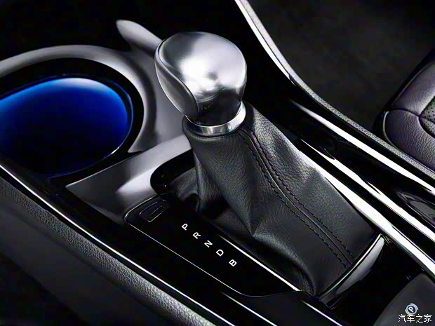 丰田(进口) 丰田C-HR 2016款 crossover 丰田(进口) 丰田C-HR 2016款 crossover