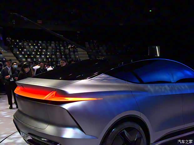 上汽集團 R汽車ES33 2021款 基本型