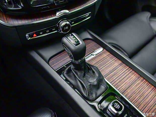 沃尔沃亚太 沃尔沃XC60 2018款 T5 四驱智雅运动版