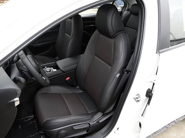 长安马自达 马自达3 昂克赛拉 2021款 2.0L 自动质雅版