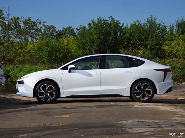 雷诺 江铃集团 羿 2021款 450km 光耀豪华 双电机版