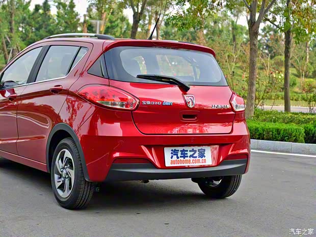 上汽通用五菱 寶駿310 2017款 1.5L 自動(dòng)豪華型