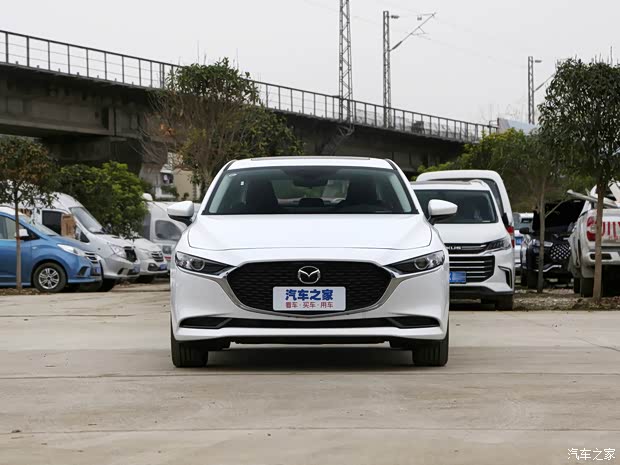 长安马自达 马自达3 昂克赛拉 2021款 2.0L 自动质雅版