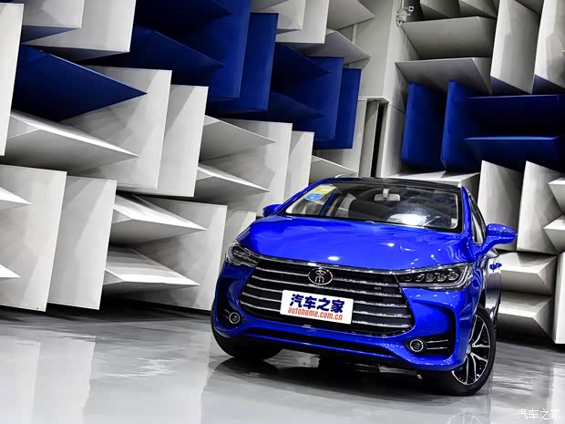 比亚迪 宋MAX 2017款 1.5T 自动互联尊贵型