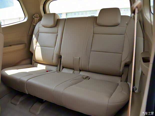 上汽通用五菱 五菱宏光 2016款 1.5L S1尊享型