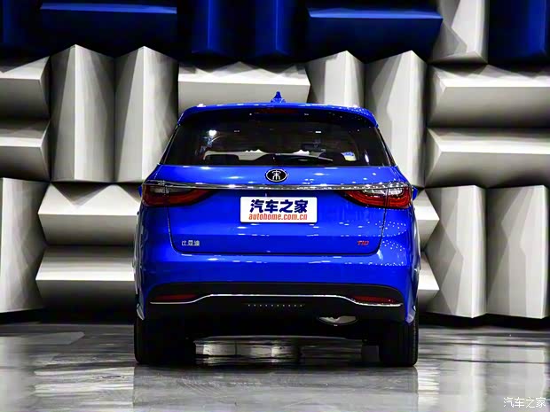 比亚迪 宋MAX 2017款 1.5T 自动互联尊贵型 比亚迪 宋MAX 2017款 1.5T 自动互联尊贵型