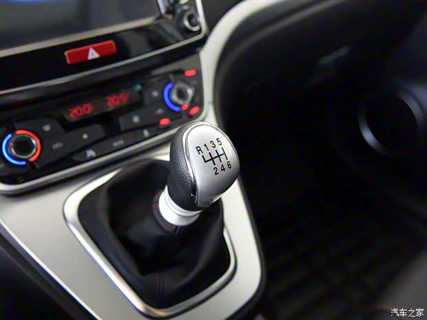 长城汽车 哈弗H6 2017款 蓝标 运动版 1.5T 手动两驱精英型